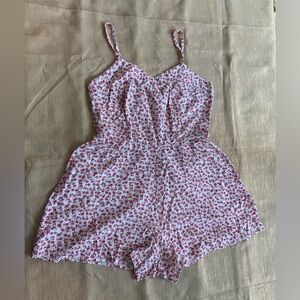 Sincerely Jules floral lightweight spaghetti strap romper juniors size M